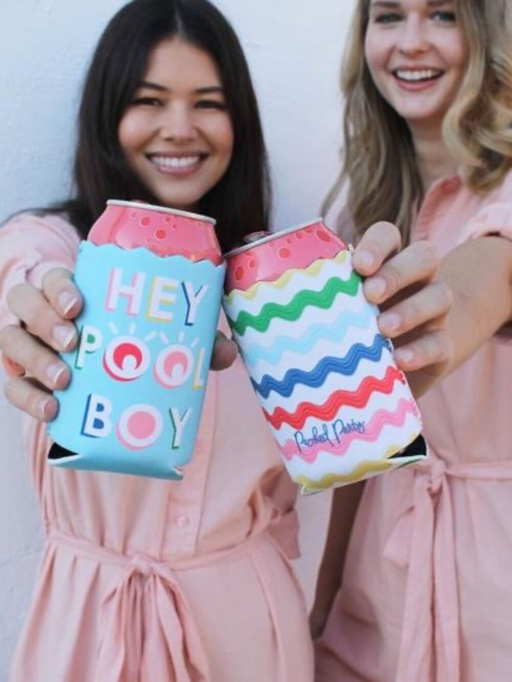 NIB Packed Party Rainbow Wave Can Cooler in Blue, Green, Yellow, Pink, Red